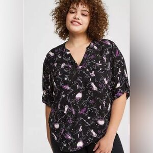 Torrid NWOT hocus pocus Harper Georgette blouse